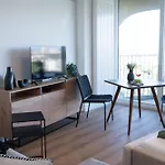 Helles Mit Tollem Blick Ueber Appartement