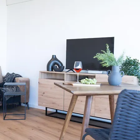 Helles Mit Tollem Blick Ueber Appartement *